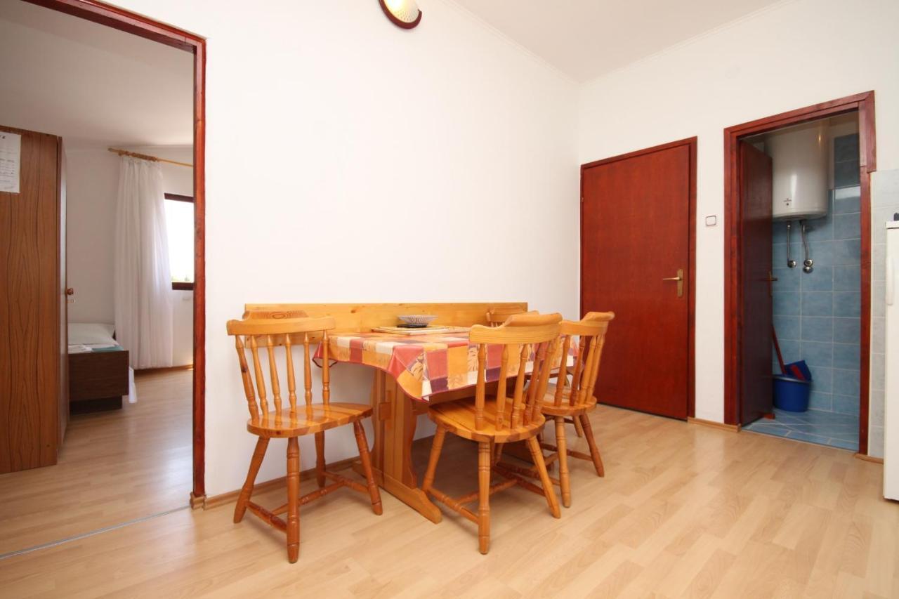 Apartments With A Parking Space Starigrad, Paklenica - 6431 Екстер'єр фото